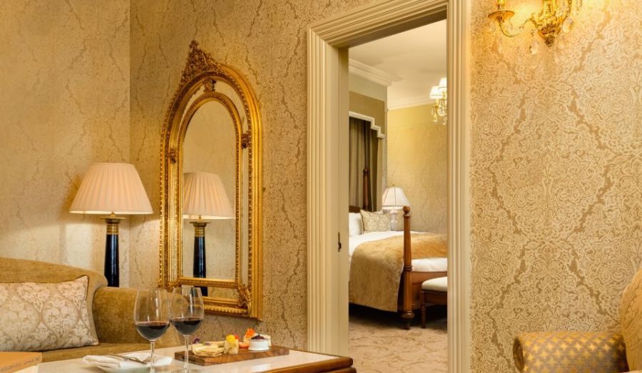 Presidential Suite Living Room Tab Gallery