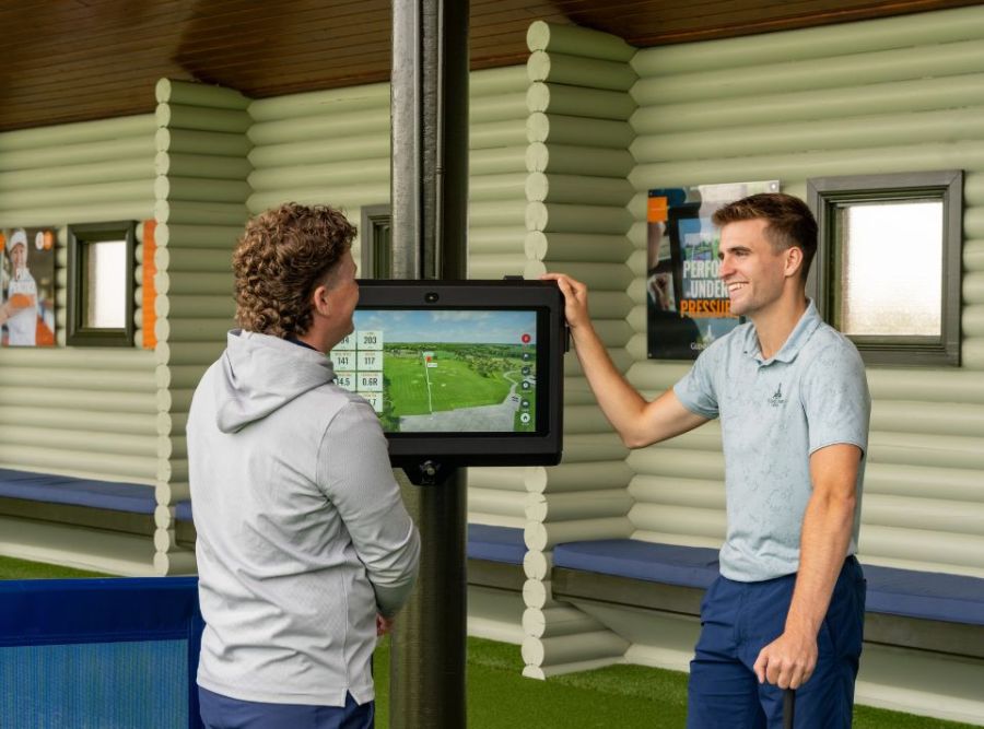 Trackman - Golfers Laughing at Screen - Tab Gallery