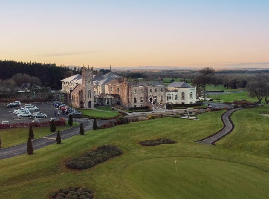 Glenlo Exterior at Dusk