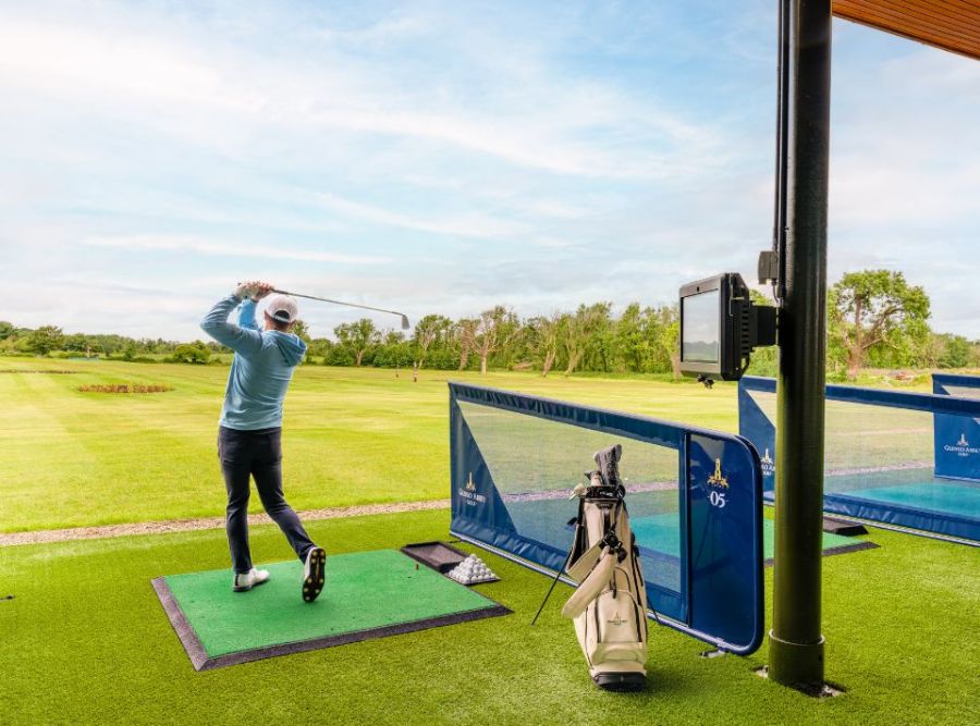 Trackman Range with Golfer - Tab