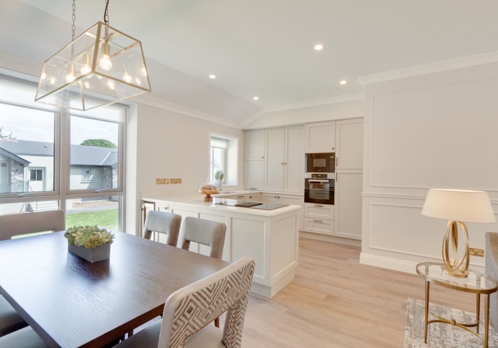 3 Bed Lodge 3 - kitchen & dining table (1)
