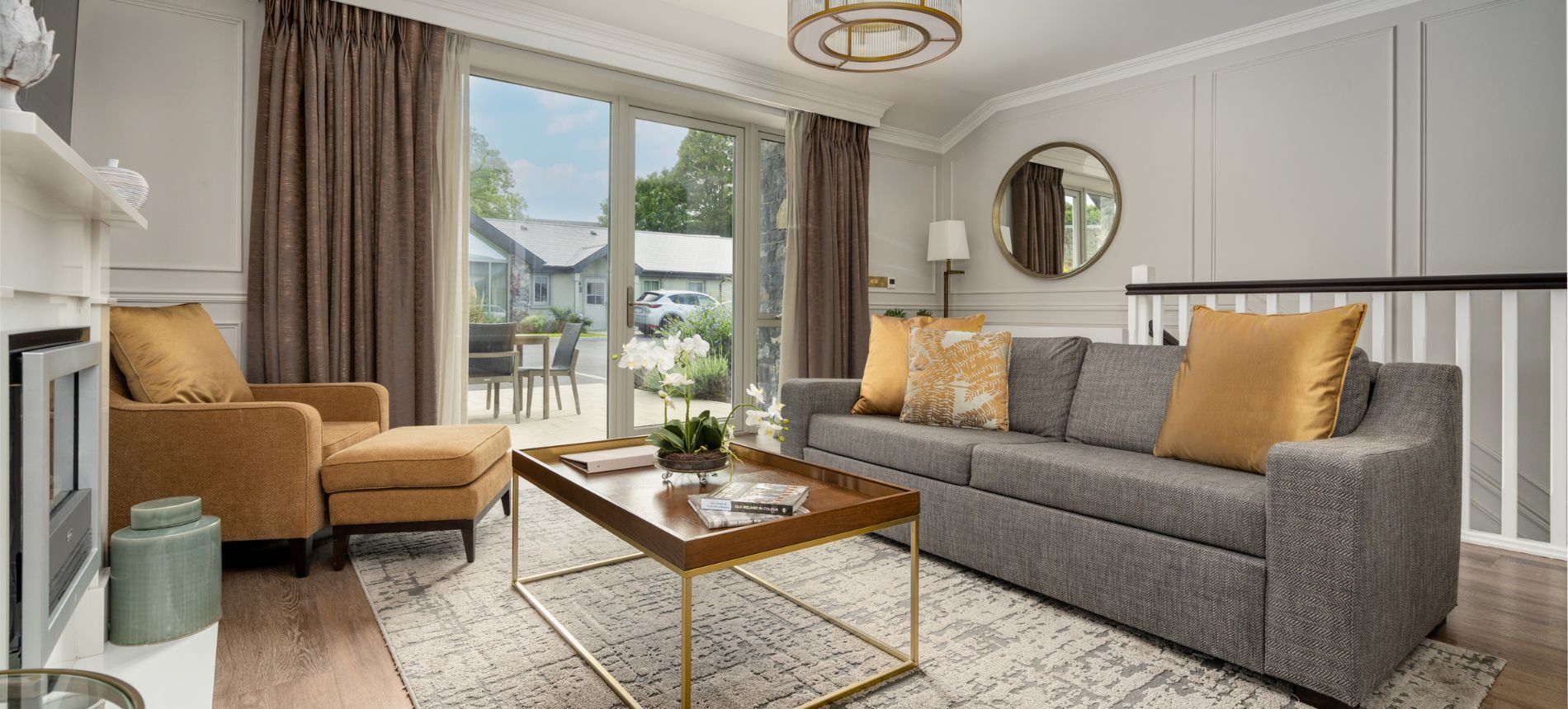 Lodge 1Courtyard Suite Living Room